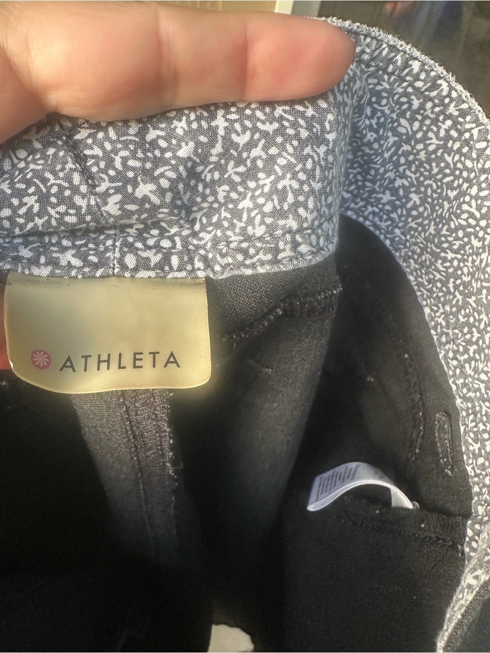 Athleta Women's Duster Cargo Pants in a charcoal gray - Picture 7 of 9